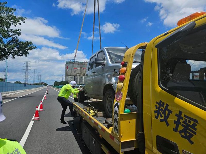 快速出行保障:全面了解24小时道路救援服务